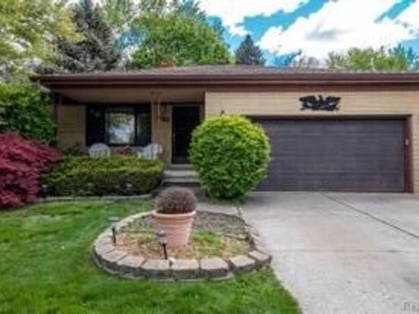 28418 Walker Avenue, Warren, MI 48092