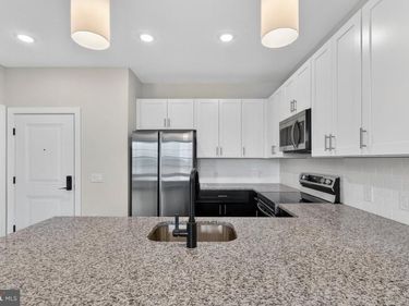 624 MAIN STREET , Unit 205, ROYERSFORD, PA 19468