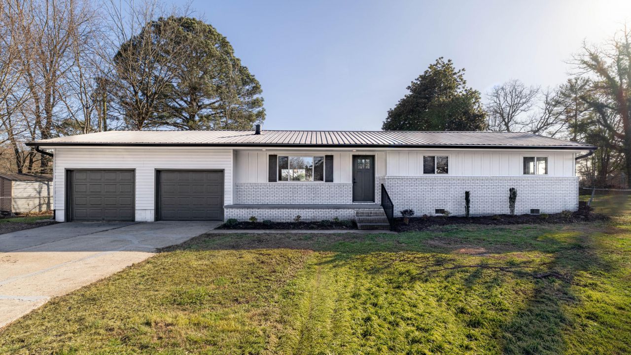 142 N Cherry Street, Tunnel Hill, GA 30755 Main Photo