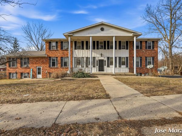 1833 Prairie Parkway SW, Wyoming, MI 49519