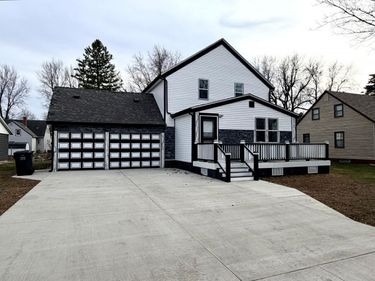 120 W Okabena Street, Worthington, MN 56187