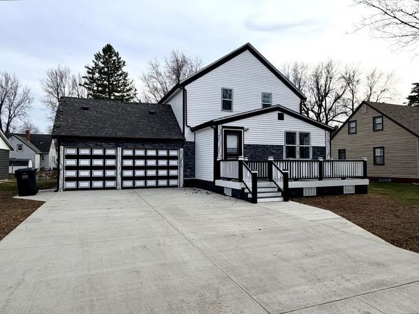 120 W Okabena Street, Worthington, MN 56187