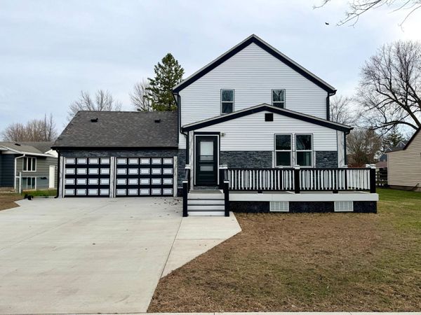 120 W Okabena Street, Worthington, MN 56187