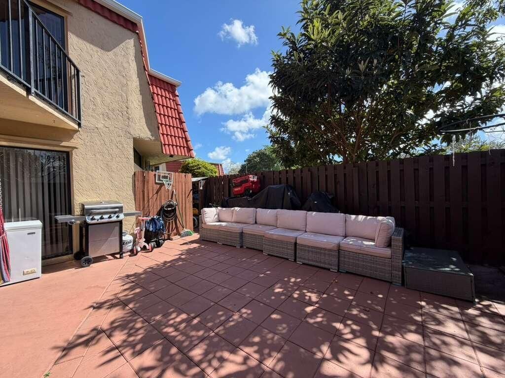 8182 Thames Boulevard, Unit D, Boca Raton, FL 33433 Photo