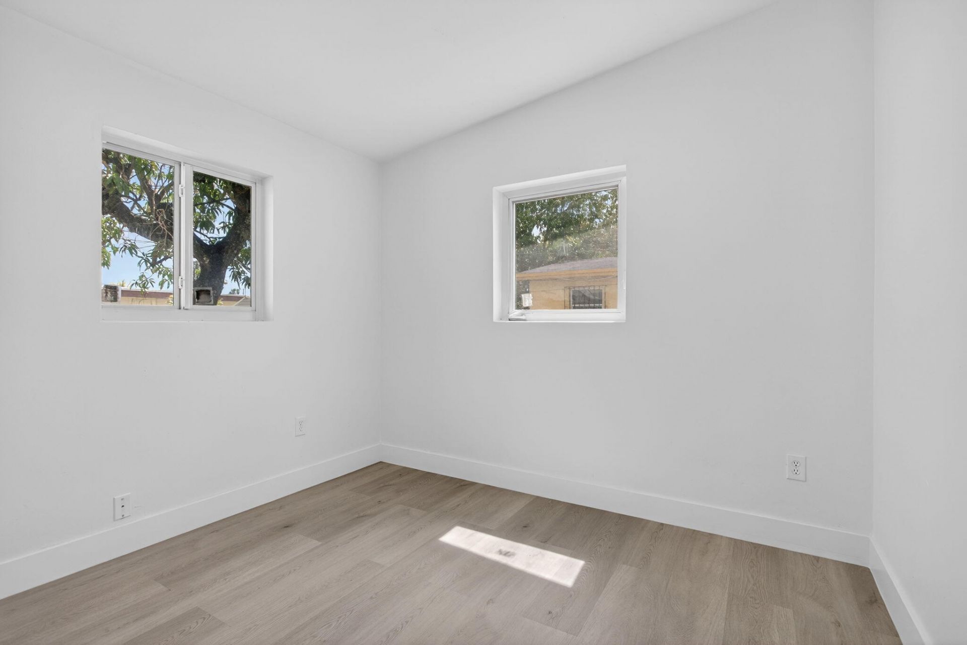 1770 NW 26th Avenue, Fort Lauderdale, FL 33311 Photo