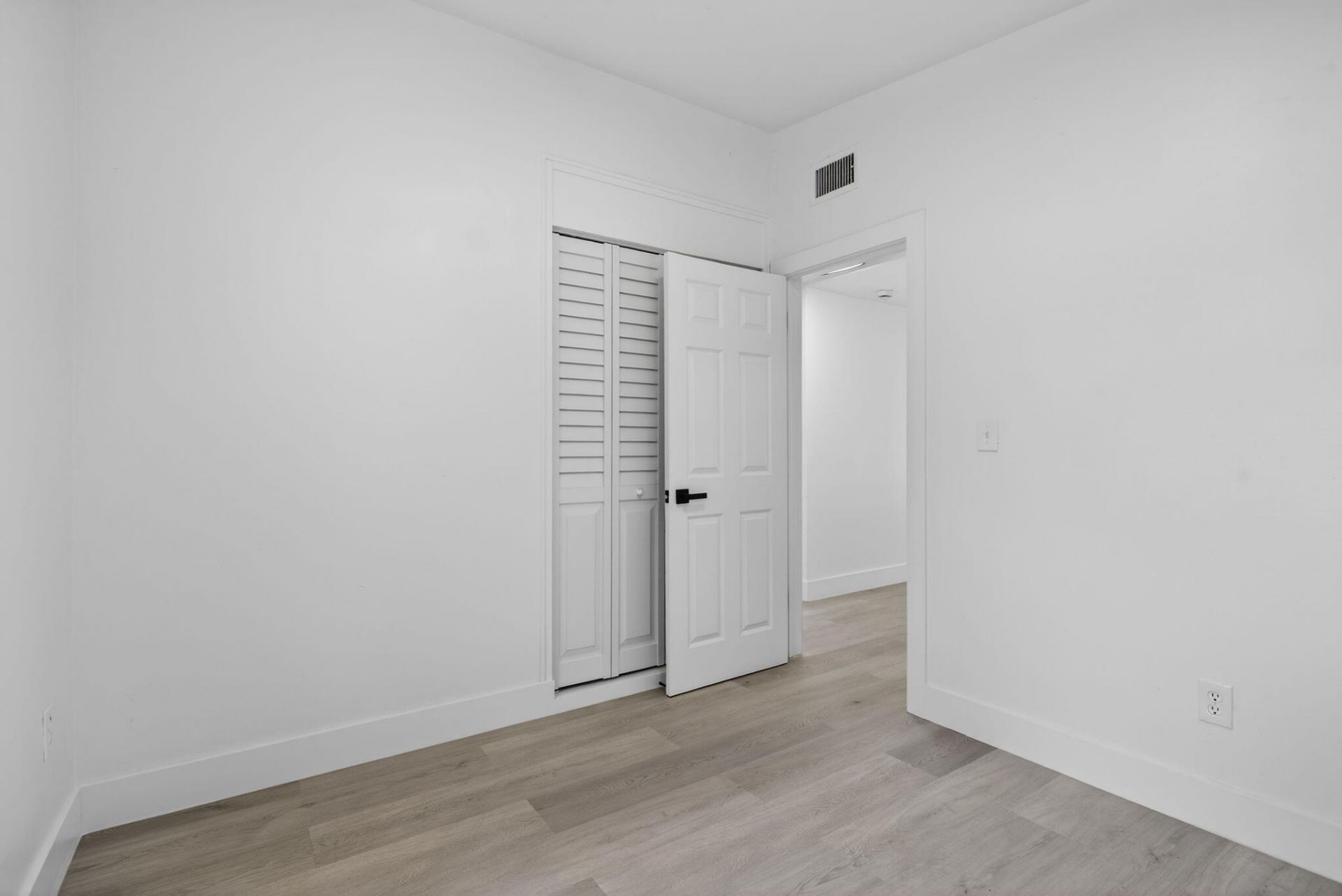 1770 NW 26th Avenue, Fort Lauderdale, FL 33311 Photo