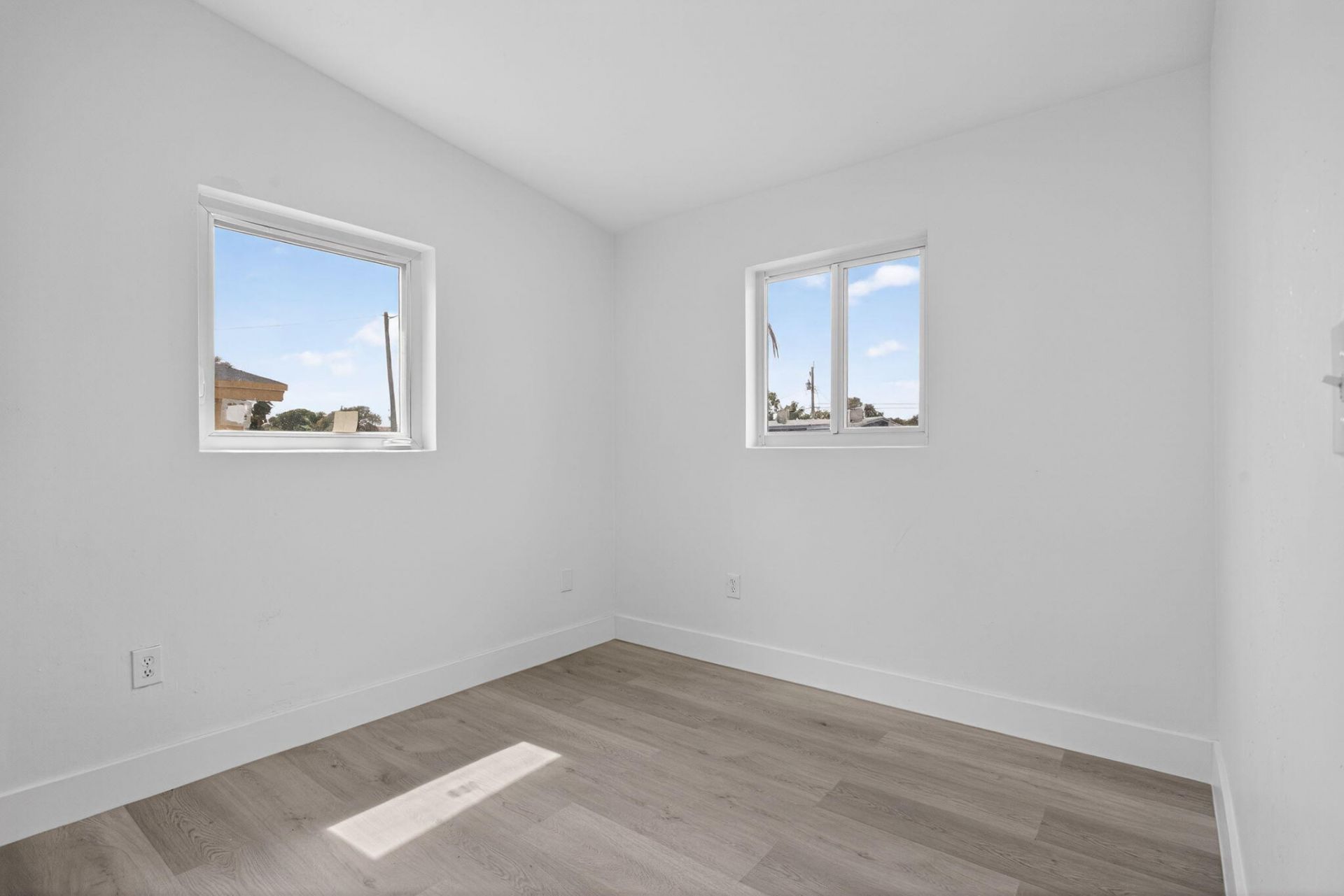 1770 NW 26th Avenue, Fort Lauderdale, FL 33311 Photo