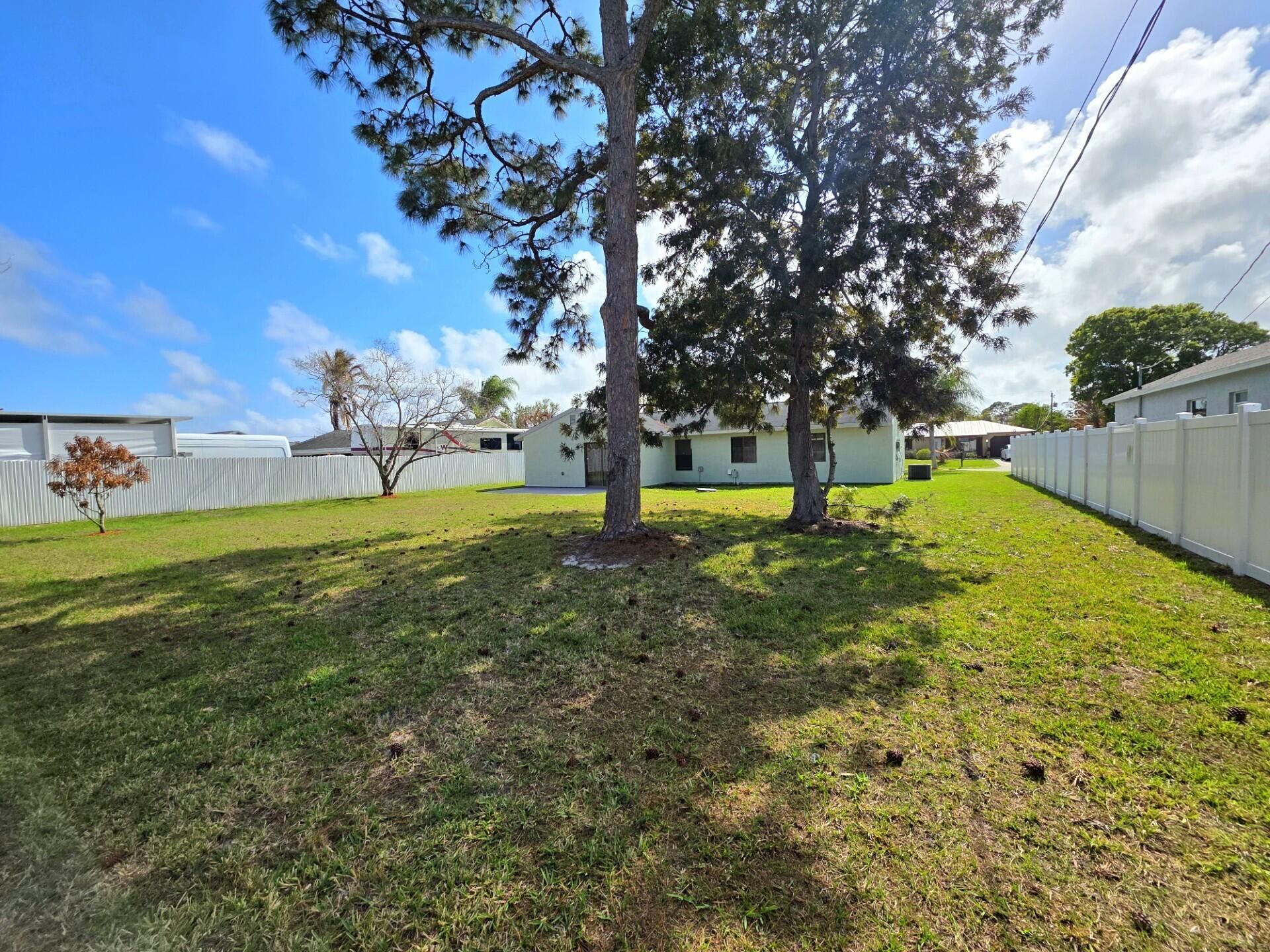 2197 SE Genoa Street, Port Saint Lucie, FL 34952 Photo