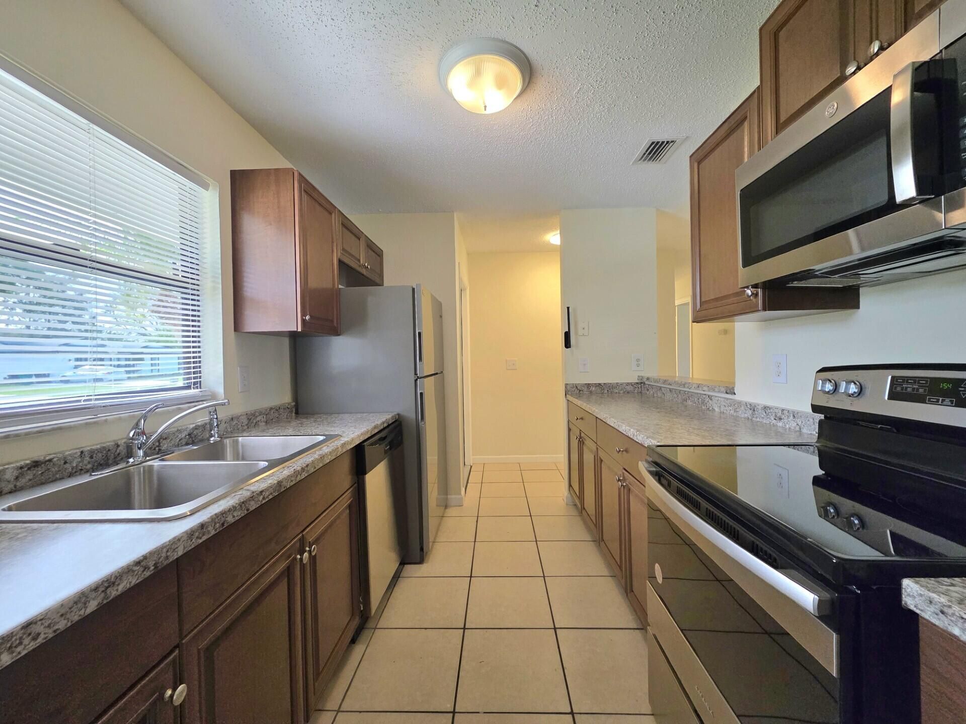 2197 SE Genoa Street, Port Saint Lucie, FL 34952 Photo