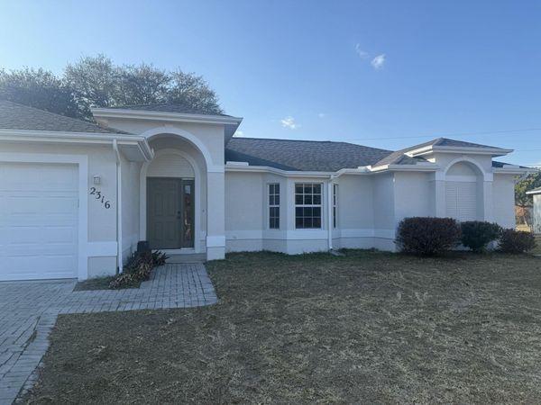 2316 SW Abalon Circle, Port St. Lucie, FL 34953