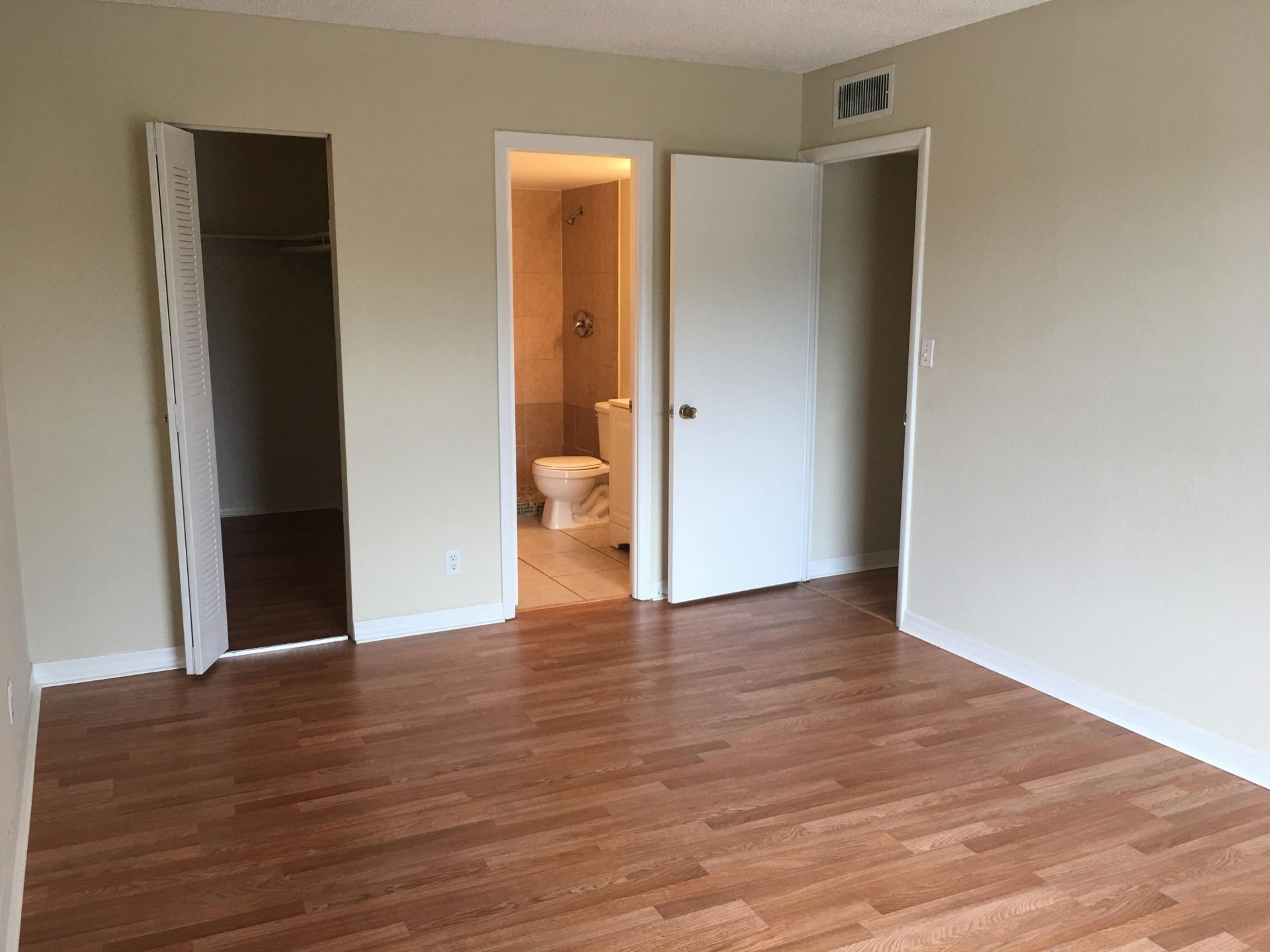 409 Executive Center, Unit 208, West Palm Beach, FL 33401 Photo