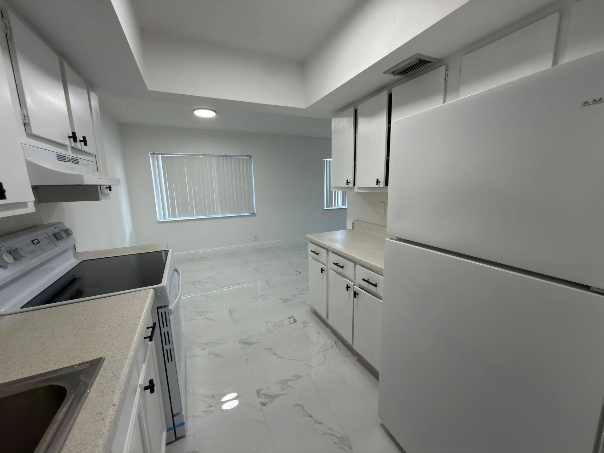 5702 NW 22nd Court, Unit 28-b, Lauderhill, FL 33313 Photo