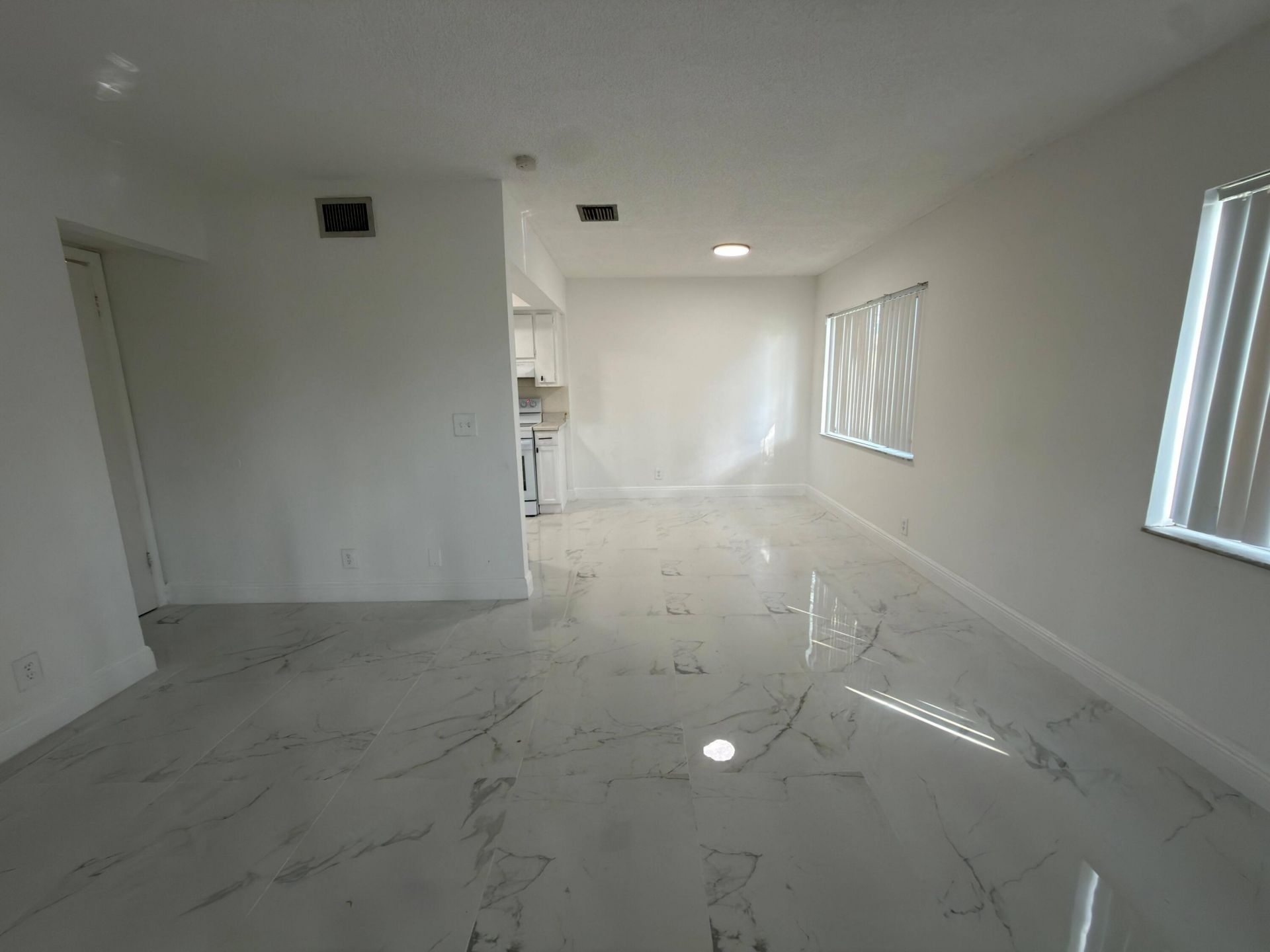 5702 NW 22nd Court, Unit 28-b, Lauderhill, FL 33313 Photo