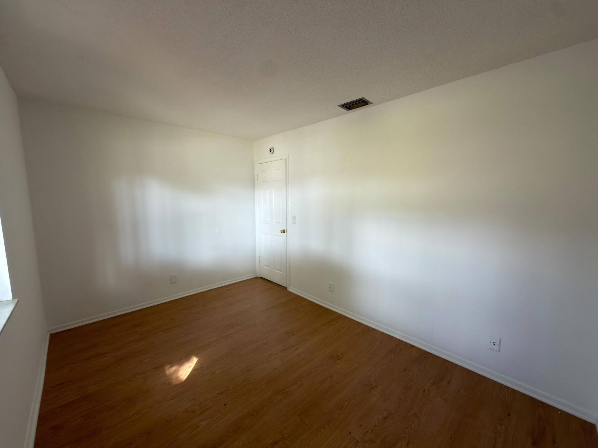 5702 NW 22nd Court, Unit 28-b, Lauderhill, FL 33313 Photo