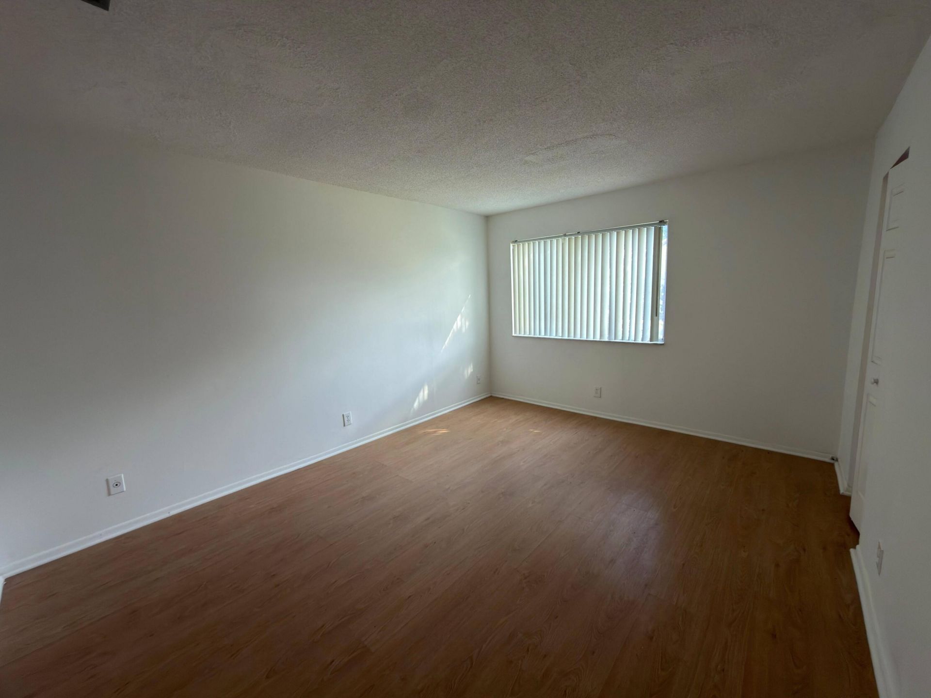 5702 NW 22nd Court, Unit 28-b, Lauderhill, FL 33313 Photo