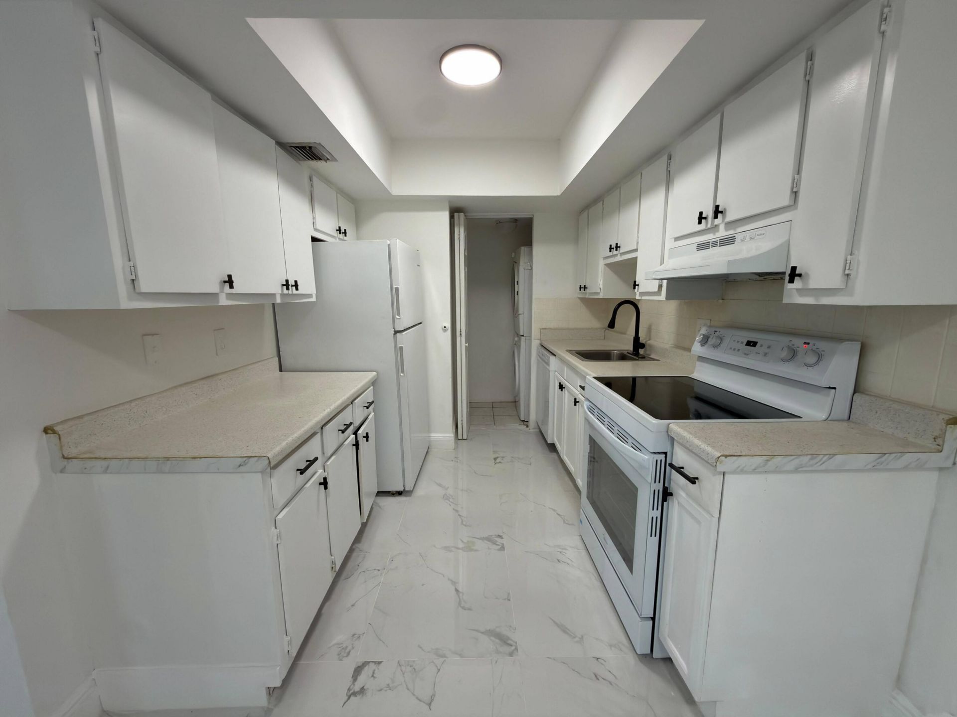 5702 NW 22nd Court, Unit 28-b, Lauderhill, FL 33313 Photo