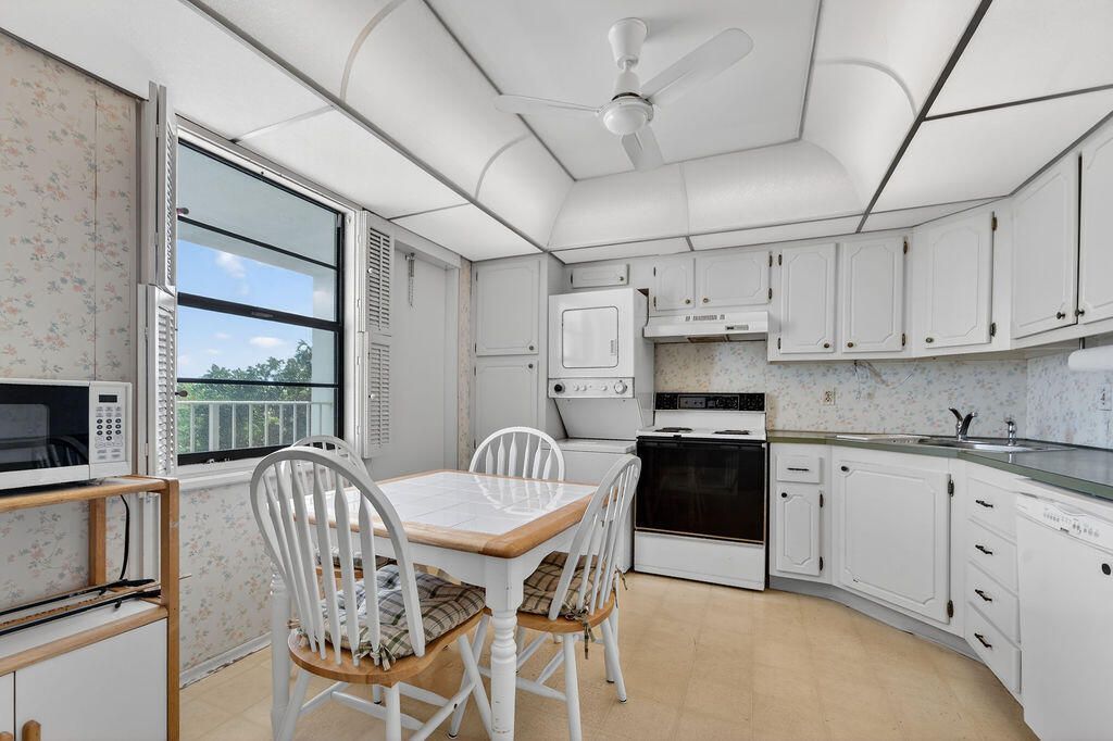 501 SW 11th Place, Unit 402-a, Boca Raton, FL 33432 Photo