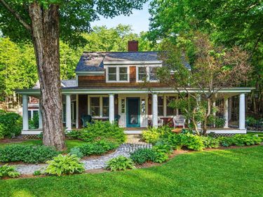 22 Grew Drive, Hancock, NH 03449