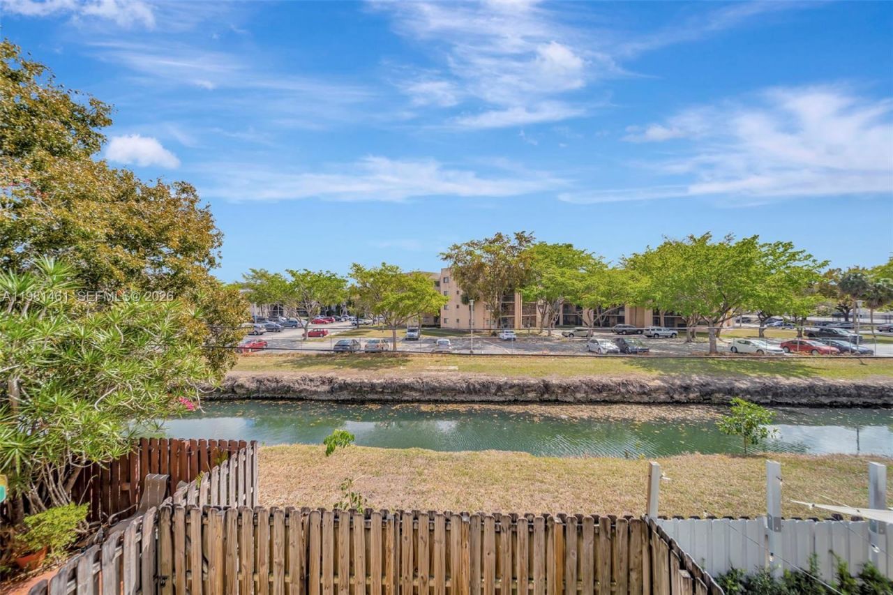 8769 SW 137th Ave, Miami, FL 33183 Photo