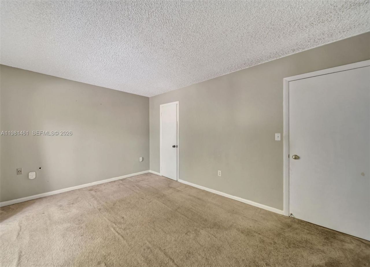 8769 SW 137th Ave, Miami, FL 33183 Photo