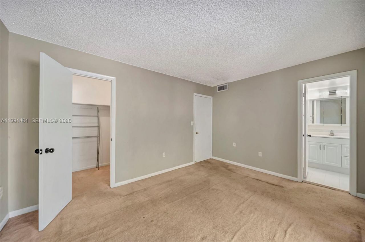 8769 SW 137th Ave, Miami, FL 33183 Photo