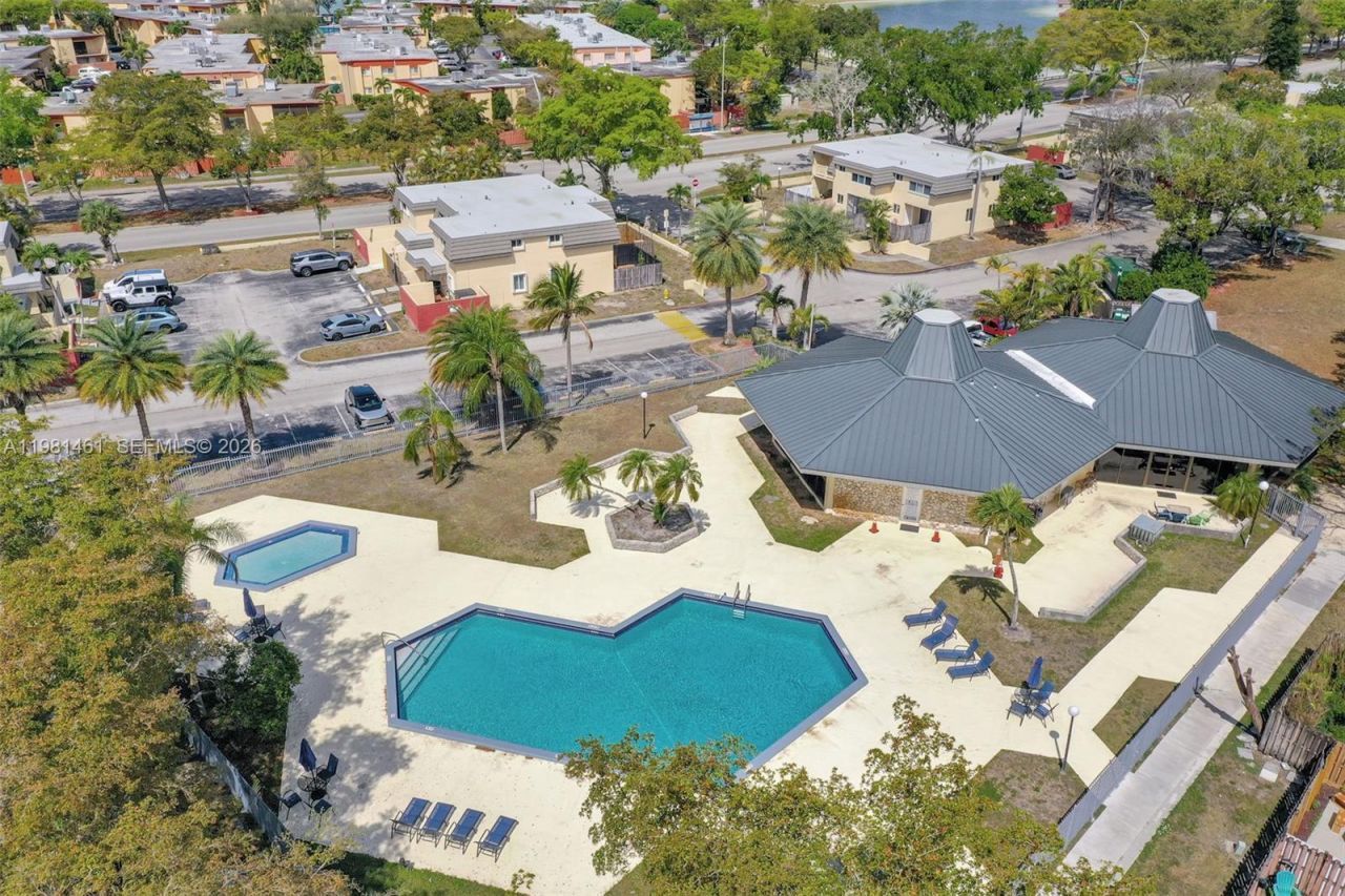 8769 SW 137th Ave, Miami, FL 33183 Photo