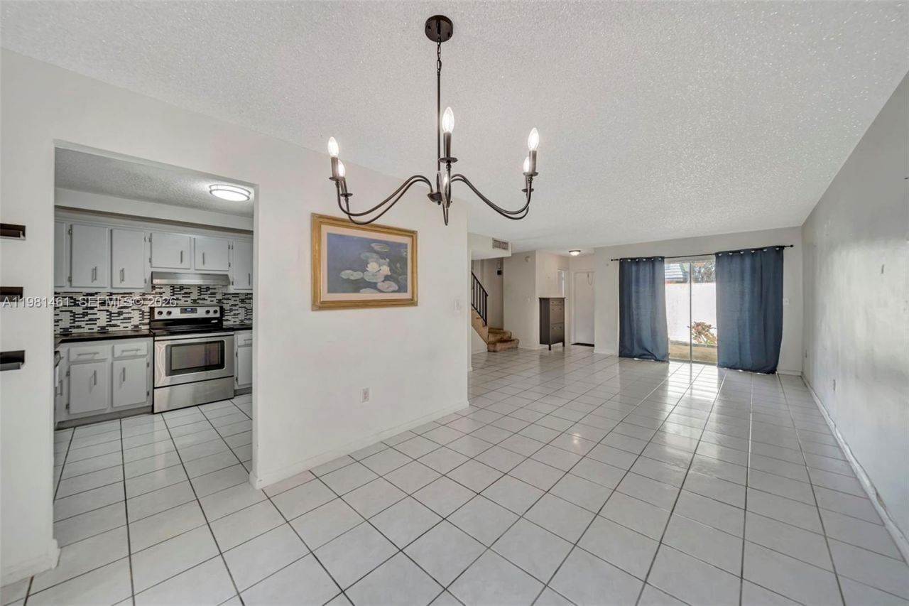 8769 SW 137th Ave, Miami, FL 33183 Photo