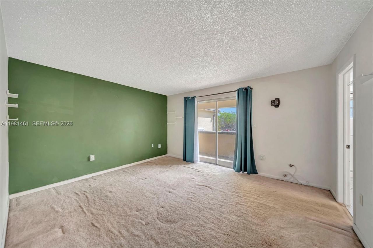 8769 SW 137th Ave, Miami, FL 33183 Photo