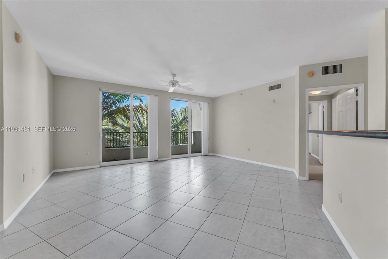 2421 NE 65th St , Unit 403, Fort Lauderdale, FL 33308 Photo