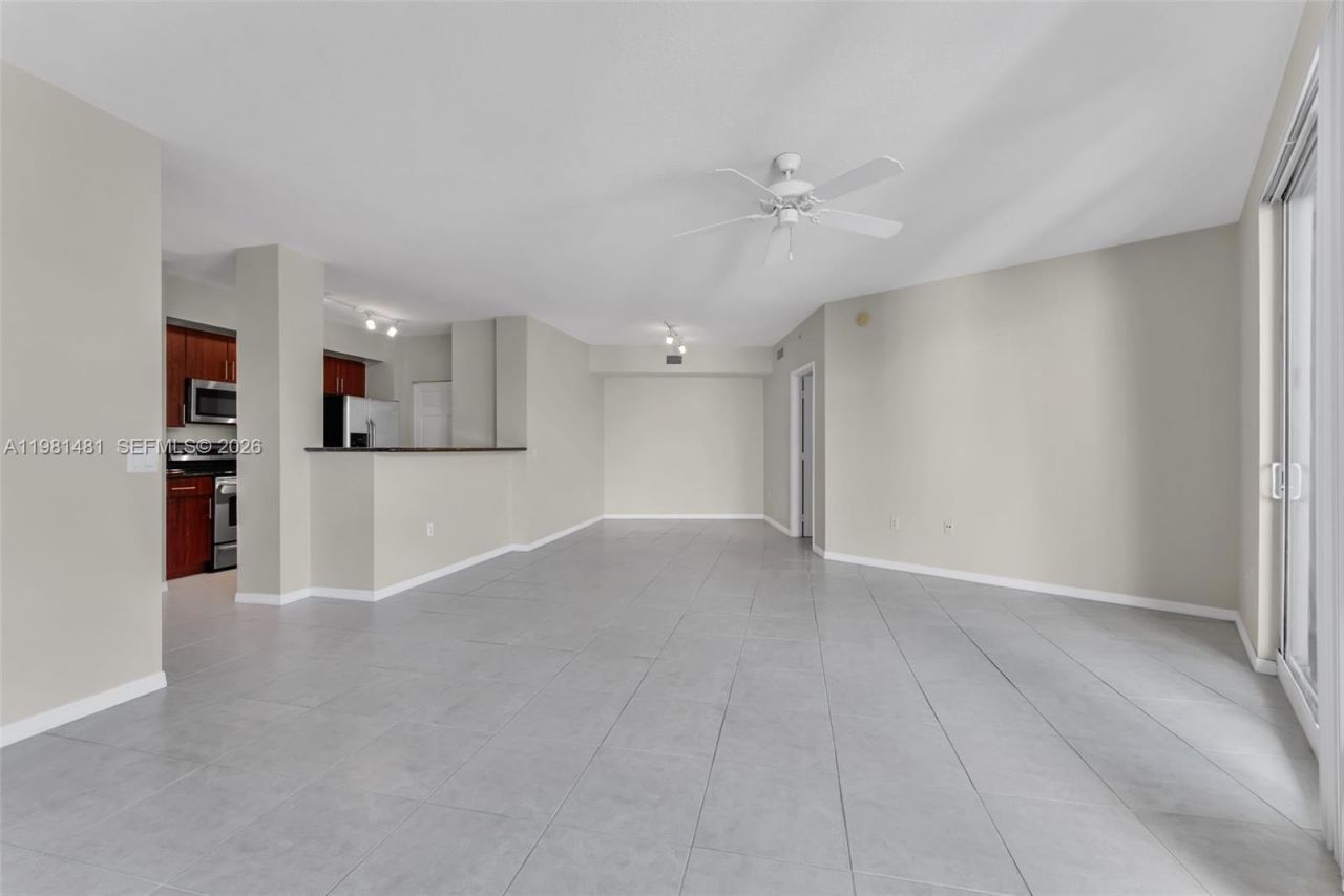 2421 NE 65th St , Unit 403, Fort Lauderdale, FL 33308 Photo
