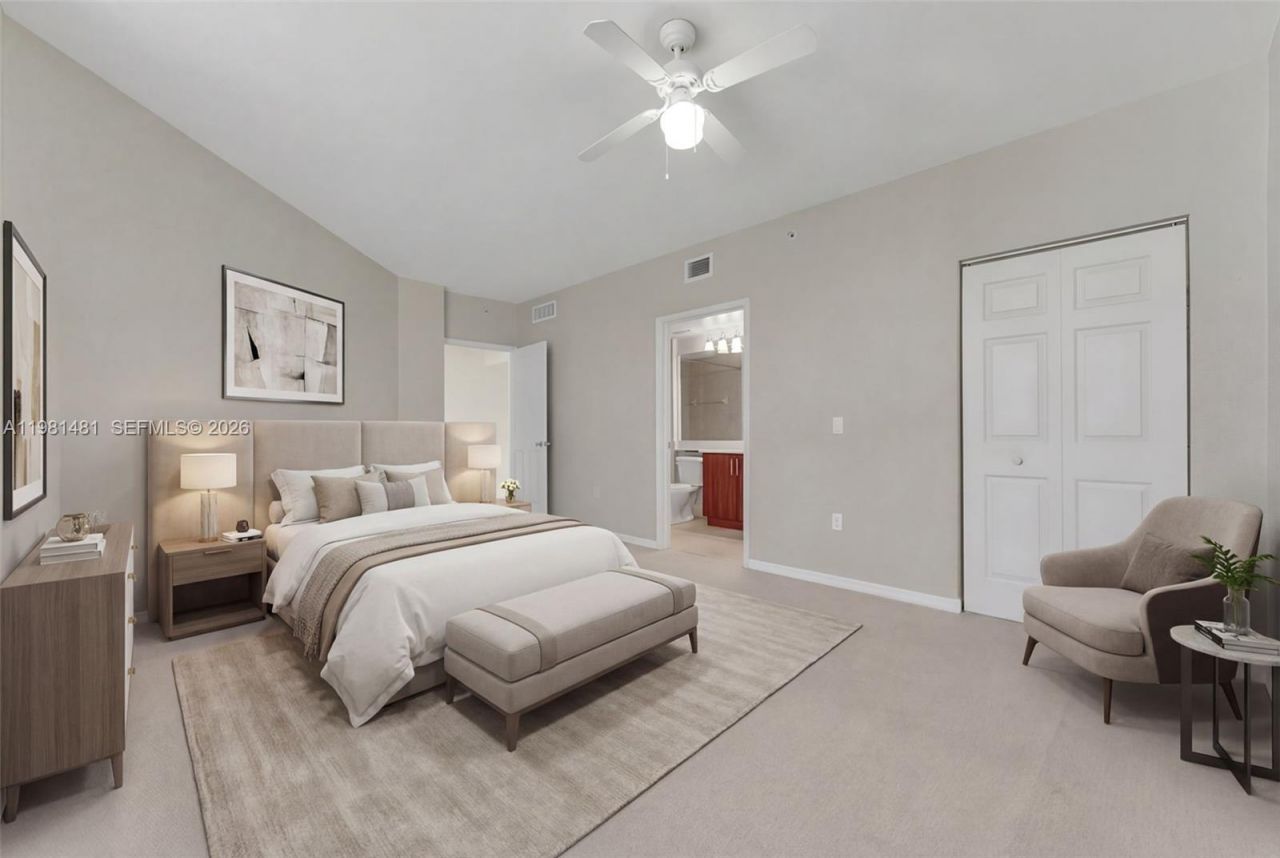 2421 NE 65th St , Unit 403, Fort Lauderdale, FL 33308 Photo