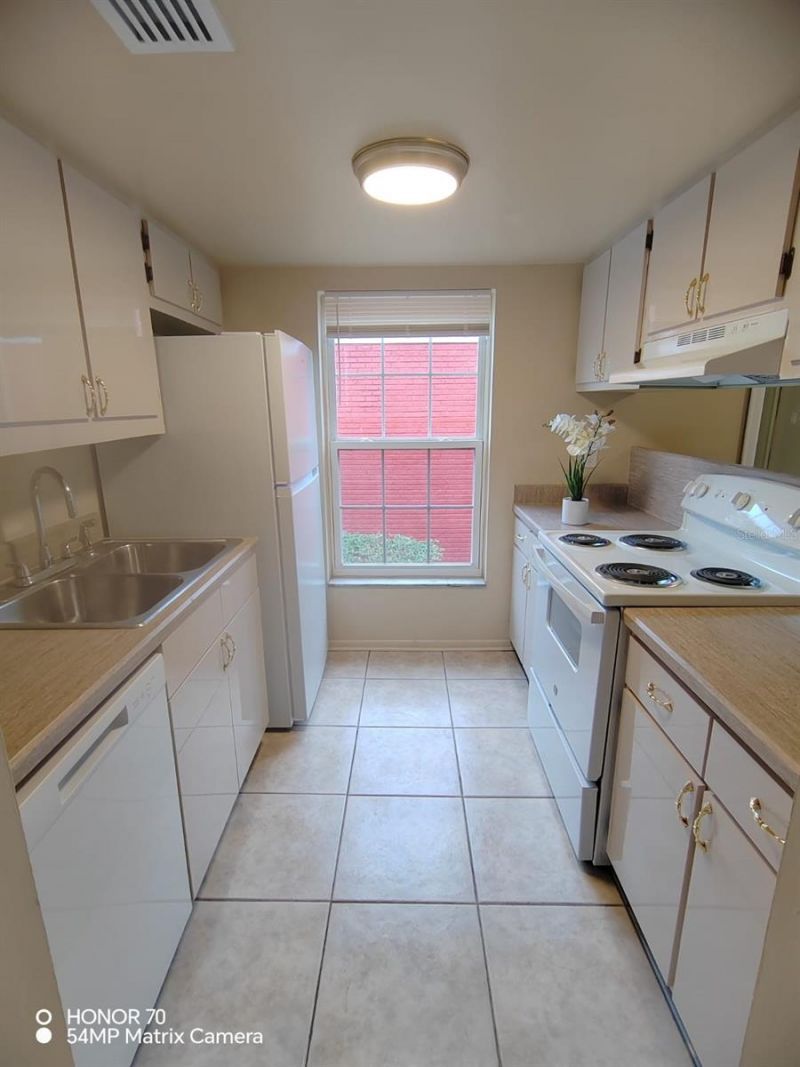 1044 82nd Terrace N, Unit 1044C, Saint Petersburg, FL 33702 Photo