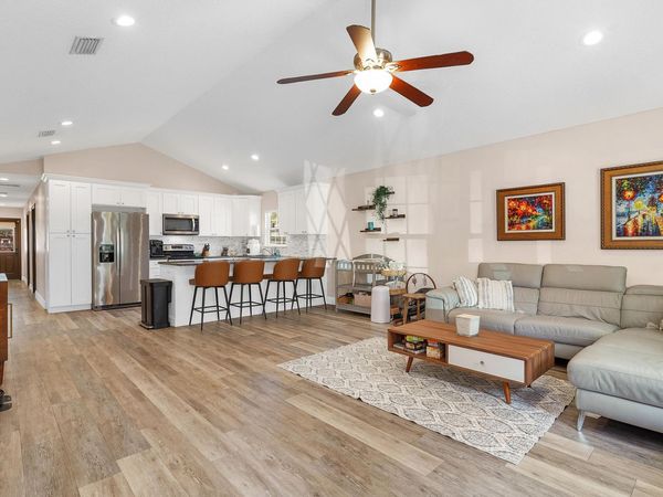 5841 Oak St, Elkton, FL 32033