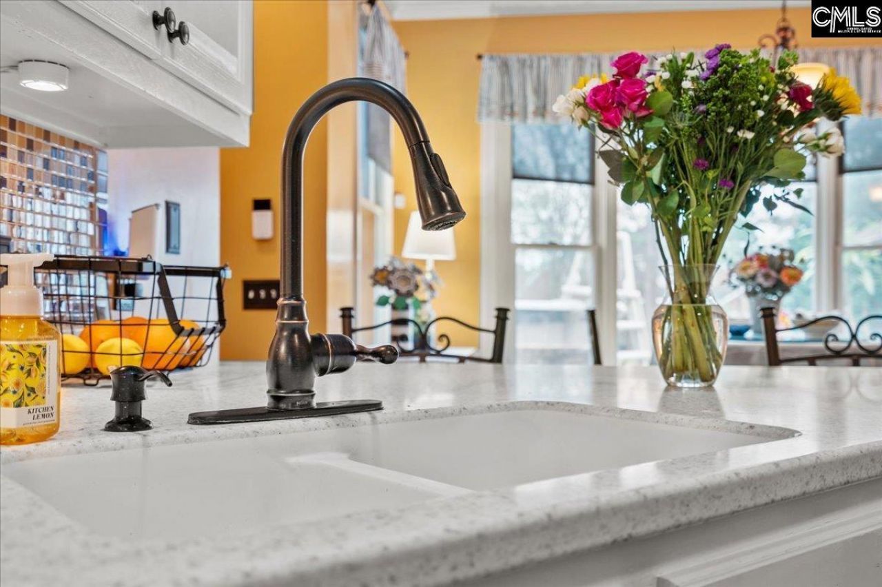 103 N Crescent Lake Way  Photo 10