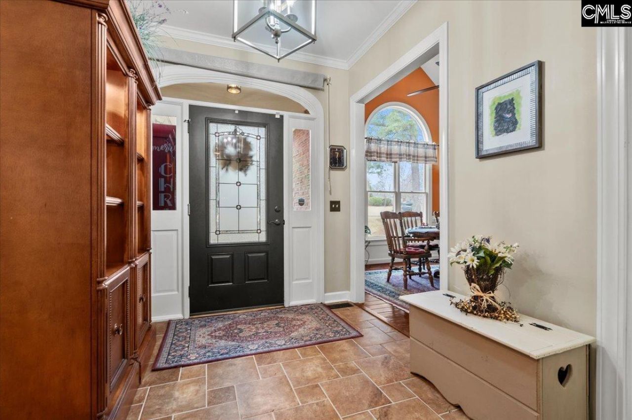 103 N Crescent Lake Way  Photo 6