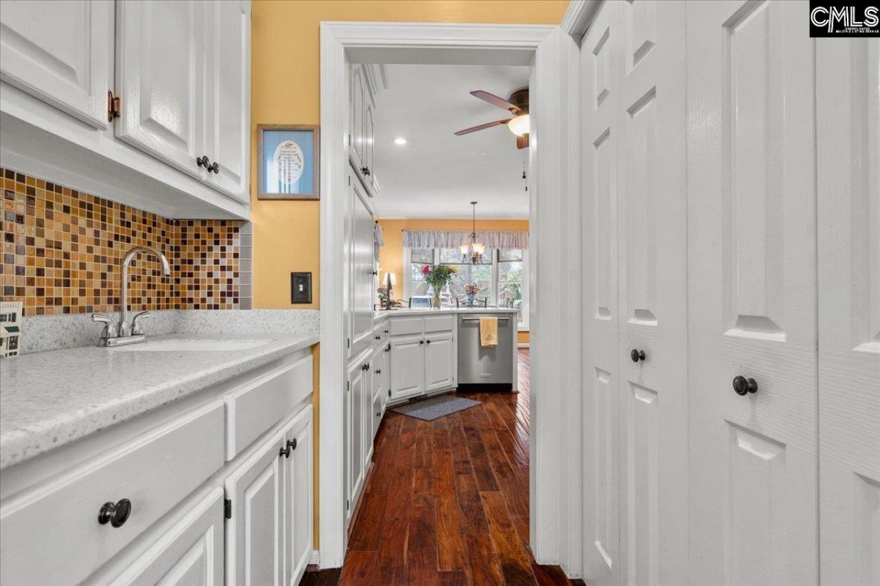 103 N Crescent Lake Way Photo 8