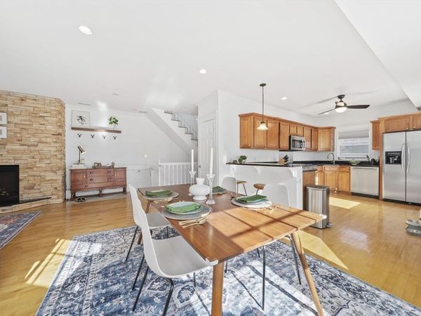 40 Pleasant St, Unit 2, Arlington, MA 02476