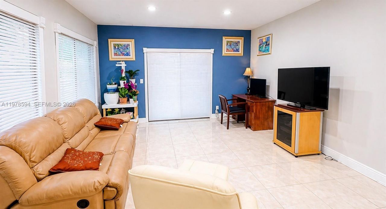 4836 NW 1st St, Plantation, FL 33317 Photo