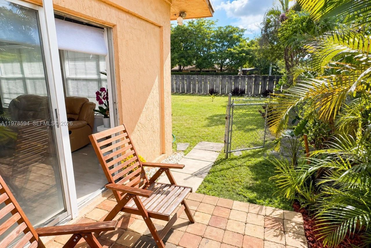 4836 NW 1st St, Plantation, FL 33317 Photo