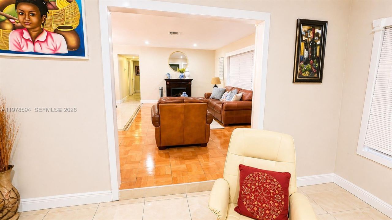 4836 NW 1st St, Plantation, FL 33317 Photo