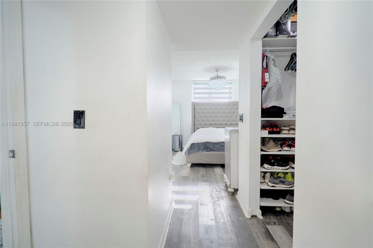 2721 Ocean Club Blvd , Unit 303, Hollywood, FL 33019 Photo