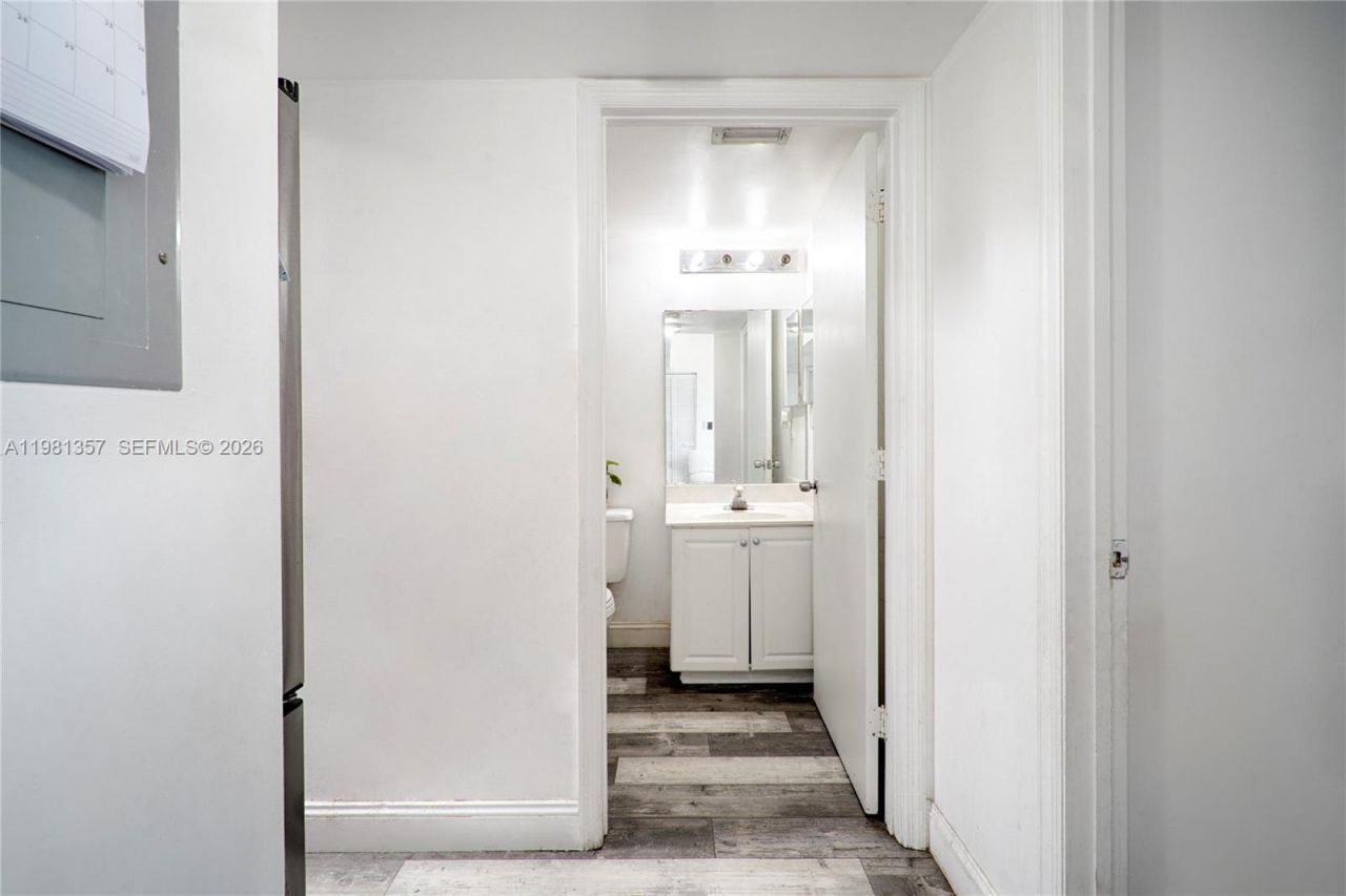 2721 Ocean Club Blvd , Unit 303, Hollywood, FL 33019 Photo