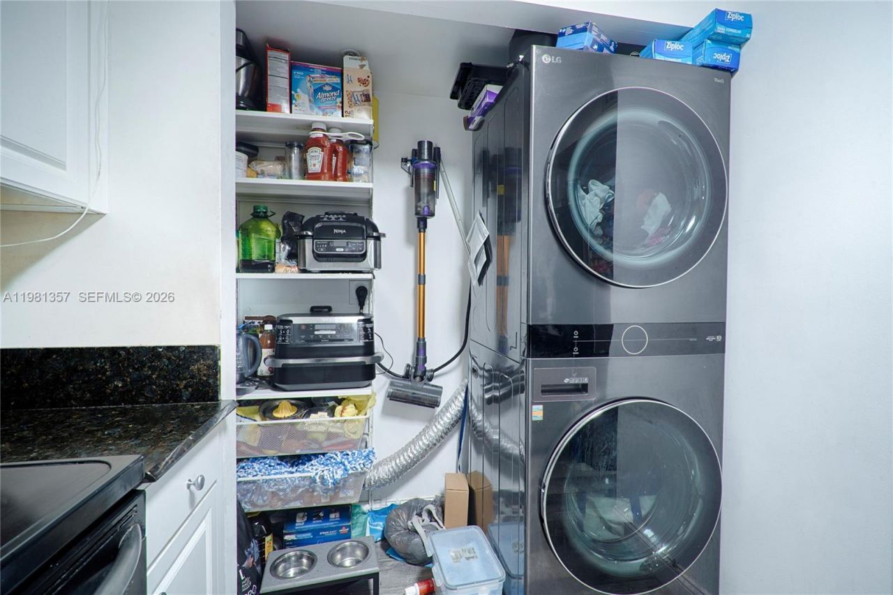 2721 Ocean Club Blvd , Unit 303, Hollywood, FL 33019 Photo