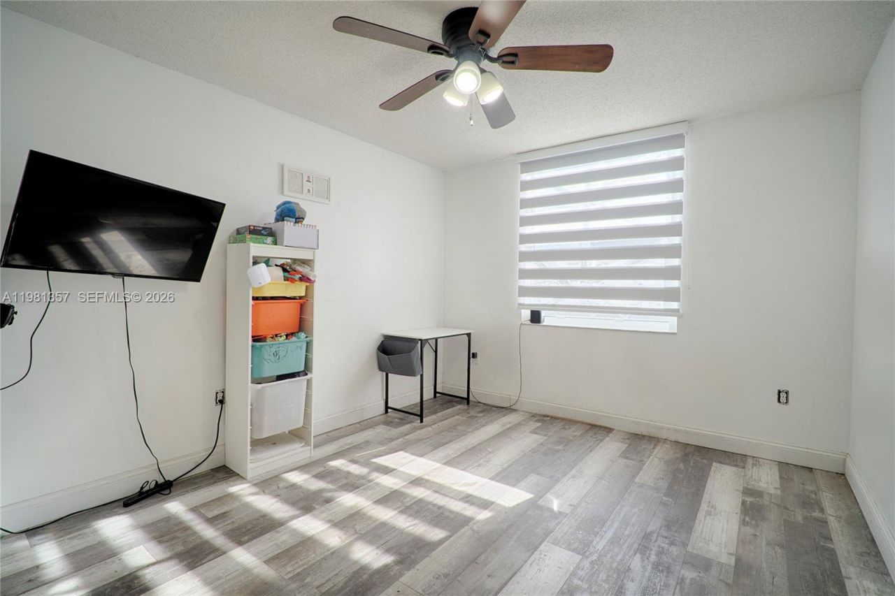 2721 Ocean Club Blvd , Unit 303, Hollywood, FL 33019 Photo