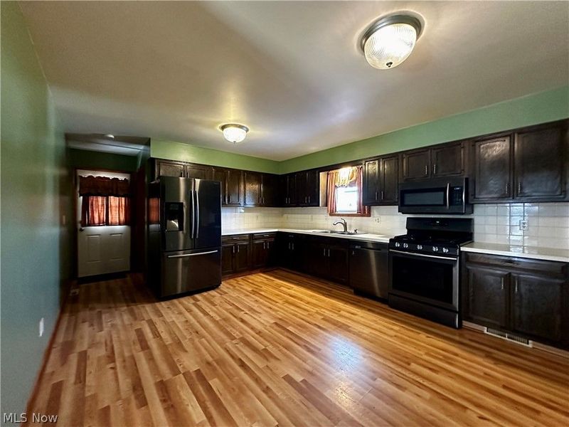 609 Triplett Street, Belmont, WV 26134 Photo 7