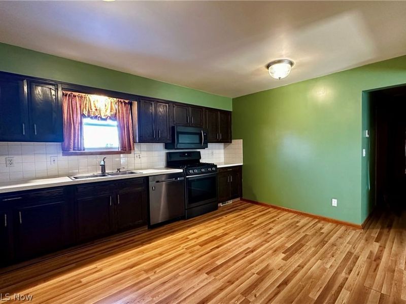 609 Triplett Street, Belmont, WV 26134 Photo 8