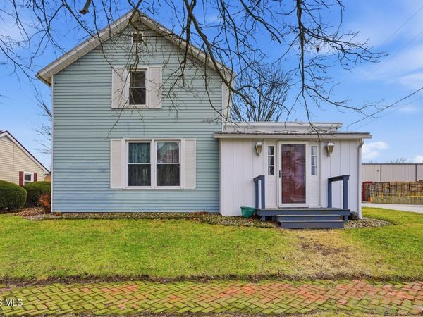 301 E 7th Street, Sycamore, OH 44882