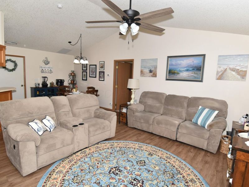 377 Virginia Court, Pataskala, OH 43062 Photo 4