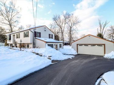 25 Howland , New Milford, CT 06776