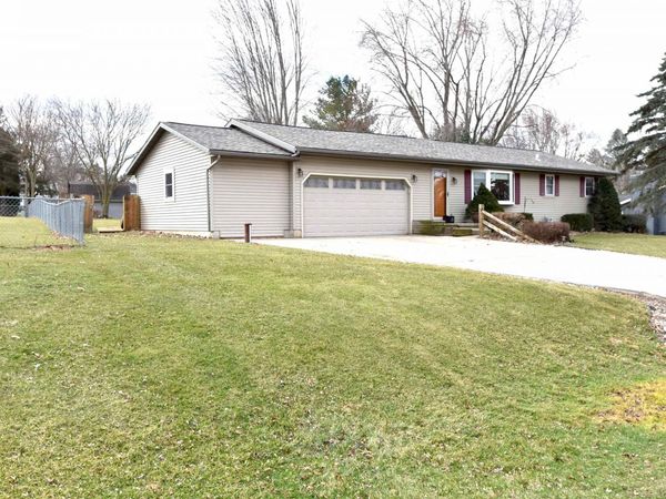 3717 Token Road, DeForest, WI 53532